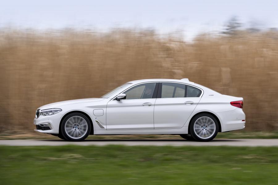  BMW 530e 2017 года  (WW) (фото 26 из 57)